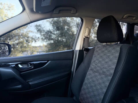 2017 Nissan Rogue Sport SV