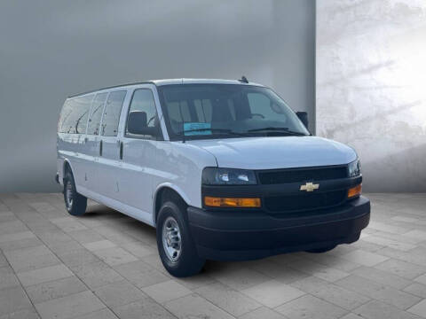 2025 Chevrolet Express LS 3500