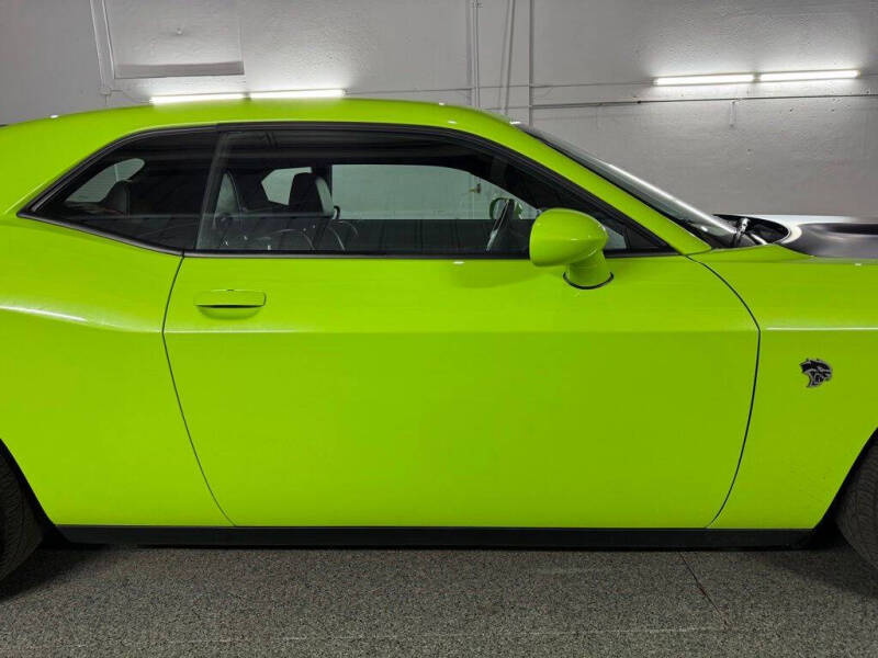 2015 Dodge Challenger SRT Hellcat