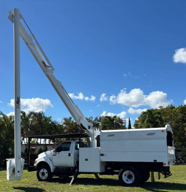 2012 Ford F-750's photo