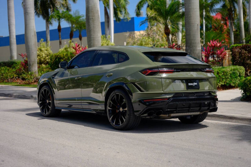 2024 Lamborghini Urus S