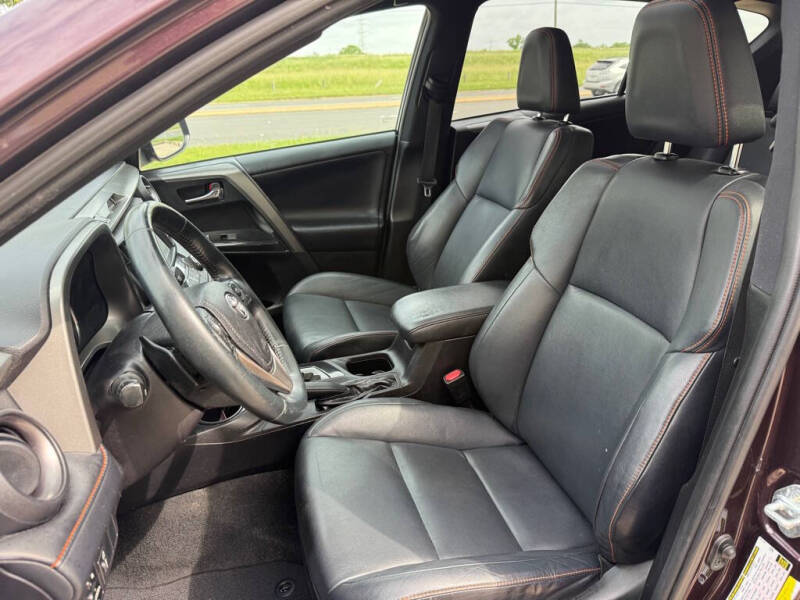 2016 Toyota RAV4 SE