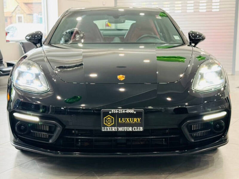 2022 Porsche Panamera 4 Platinum Edition