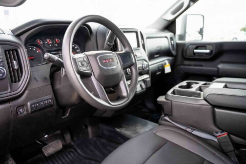2025 GMC Sierra 2500HD Pro