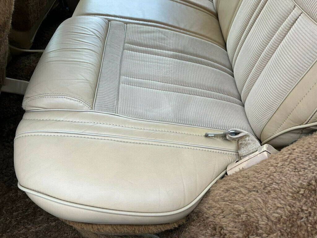1981 Jeep Wagoneer 36