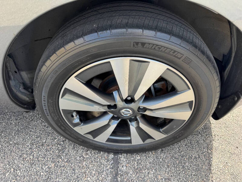 2017 Nissan LEAF SV