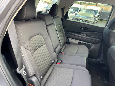 2024 Nissan Pathfinder SV