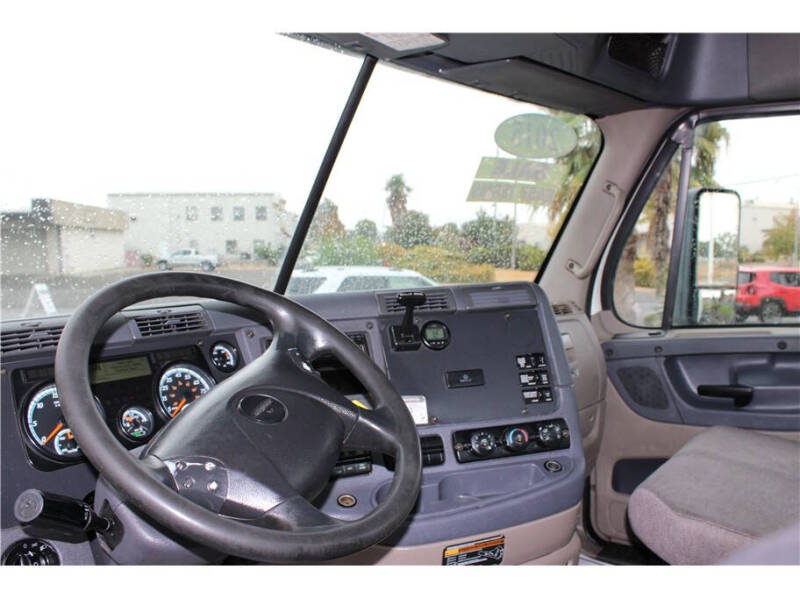 2016 Freightliner Cascadia