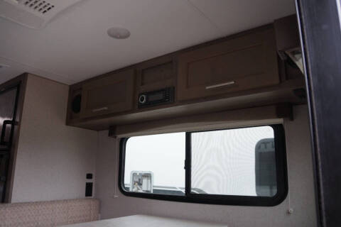 2025 Adventurer 86FB