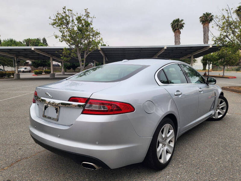 2010 Jaguar XF