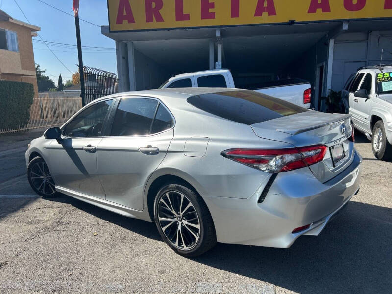 2018 Toyota Camry SE