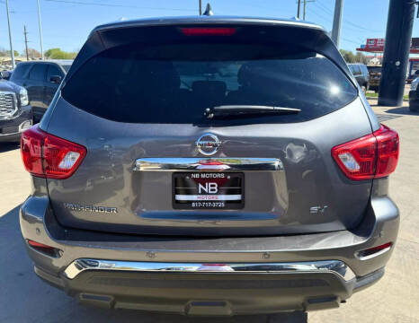 2020 Nissan Pathfinder SV