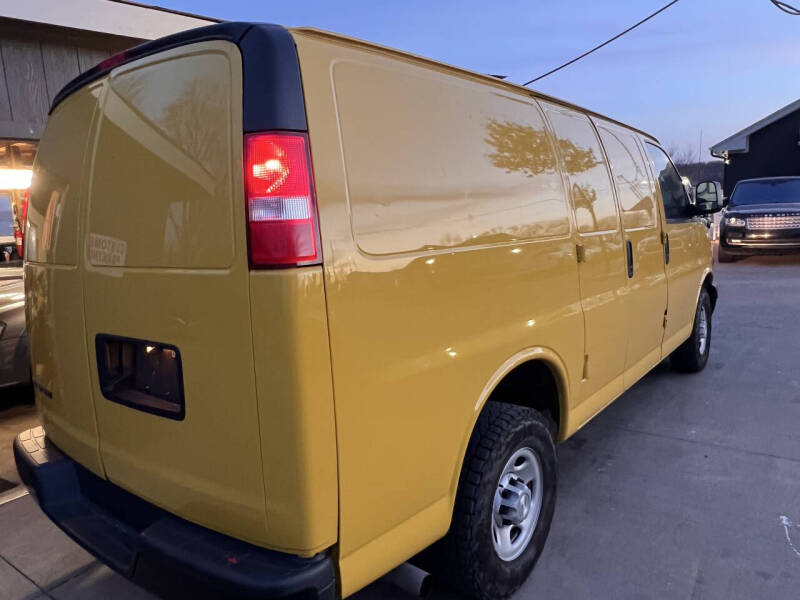 2021 Chevrolet Express 2500