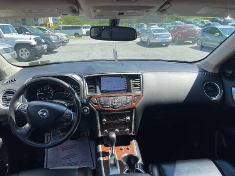 2017 Nissan Pathfinder S