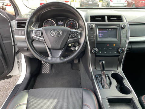 2016 Toyota Camry SE