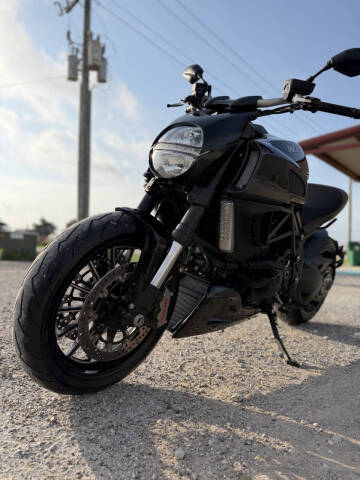 2011 Ducati Diavel Carbon