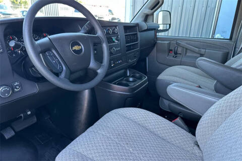 2024 Chevrolet Express LT 3500