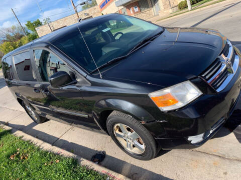 2008 Dodge Grand Caravan for sale at Square Business Automotive in Milwaukee WI