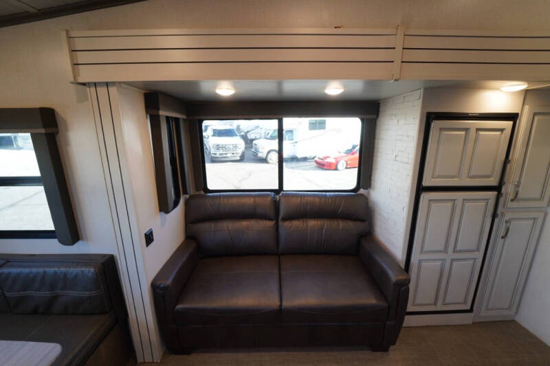 2021 Keystone RV Cougar 24 RDS