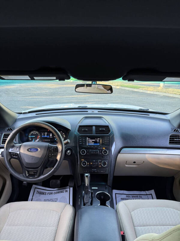 2016 Ford Explorer