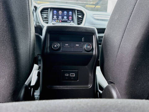 2023 GMC Acadia SLE