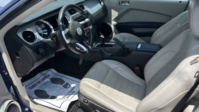 2010 Ford Mustang V6 Premium