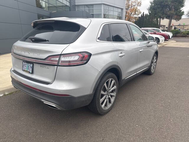 2019 Lincoln Nautilus Select