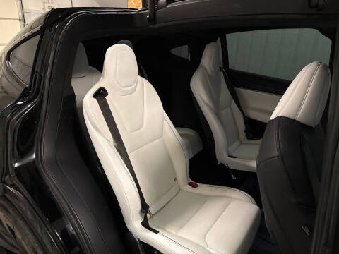 2022 Tesla Model X Plaid