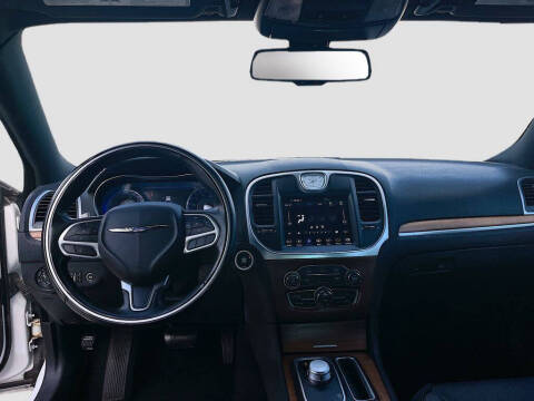 2019 Chrysler 300 C