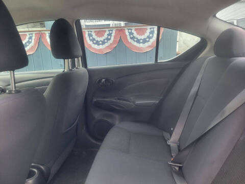 2012 Nissan Versa 1.6 SL