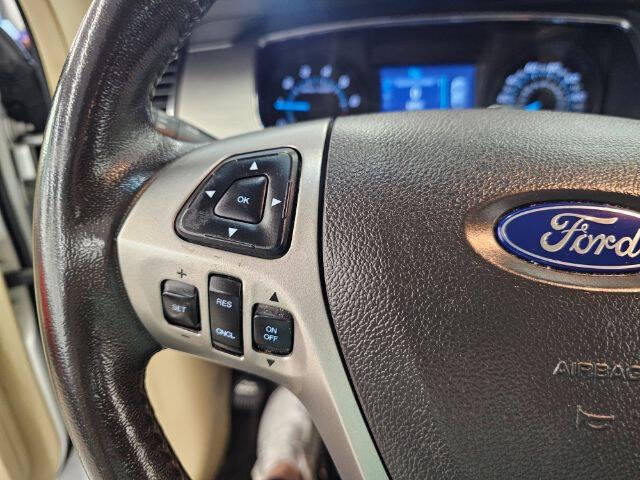 2017 Ford Taurus SEL