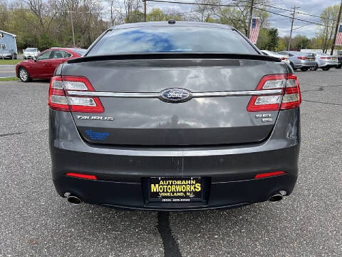 2015 Ford Taurus SEL