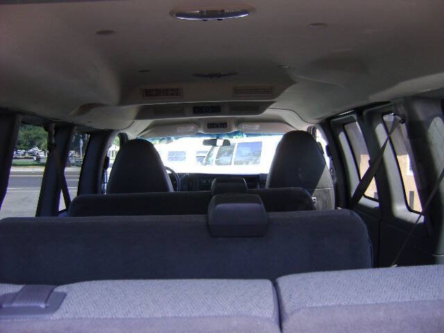 2010 GMC Savana LT 3500