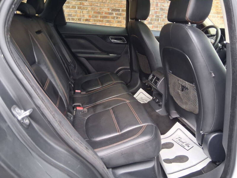 2019 Jaguar F-PACE 30t Prestige