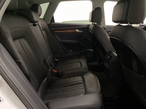 2023 Audi Q5 quattro Premium Plus 40 TFSI