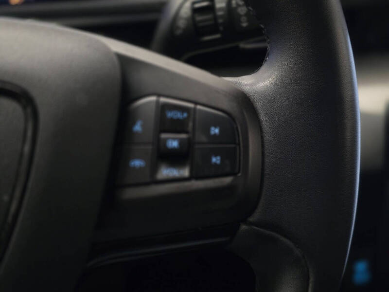 2022 Ford Mustang Mach-E Select