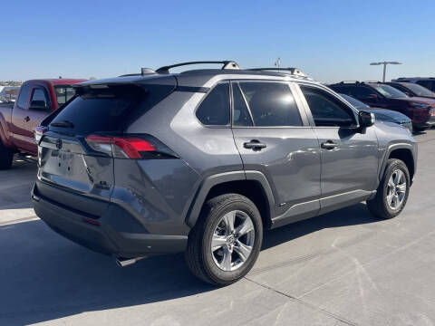 2024 Toyota RAV4 Hybrid LE