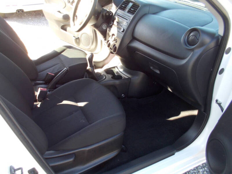 2016 Nissan Versa 1.6 S