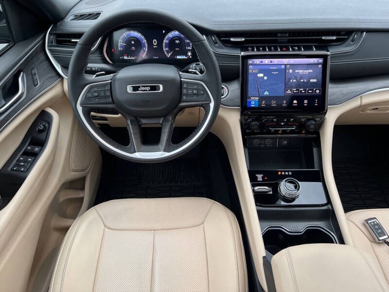 Used 2024 Jeep Grand Cherokee L Limited with VIN 1C4RJKBGXR8539623 for sale in Wood River, IL