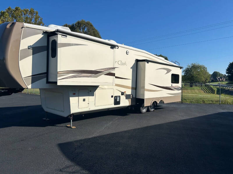 2014 Cedar Creek 36 CKTS