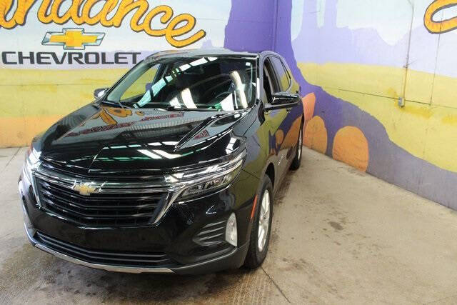 Used 2022 Chevrolet Equinox LT with VIN 3GNAXKEV2NL209628 for sale in Grand Ledge, MI