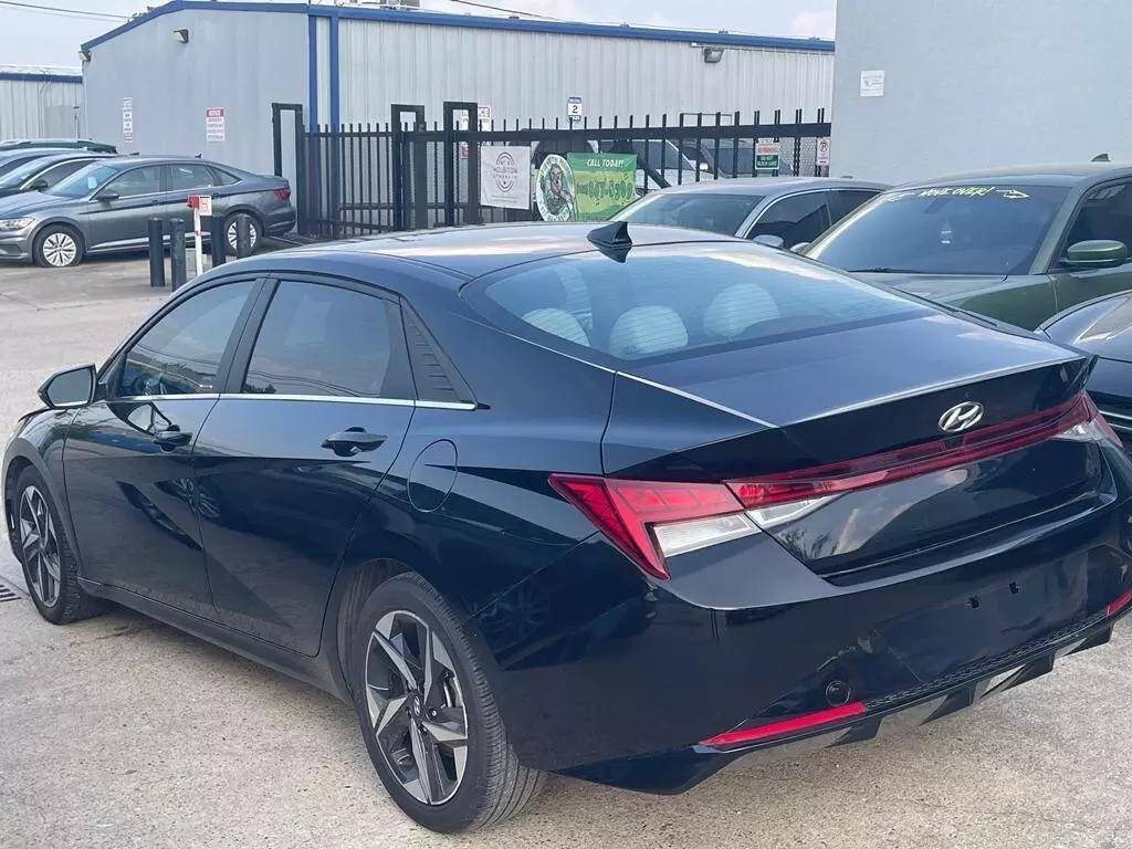 2021 Hyundai ELANTRA for sale at MOTOR VILLAGE LLC in Houston, TX