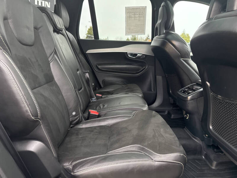 2017 Volvo XC90 T6 R-Design