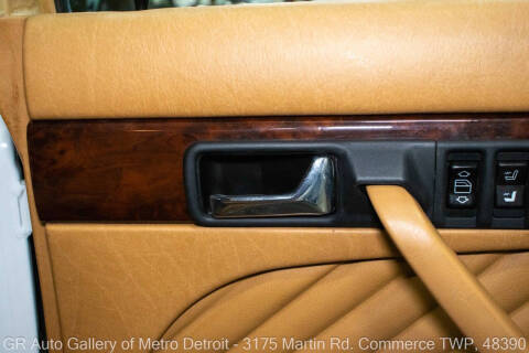 1991 Mercedes-Benz 560-Class 560 SEL