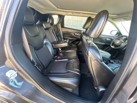 2019 Jeep Cherokee Altitude