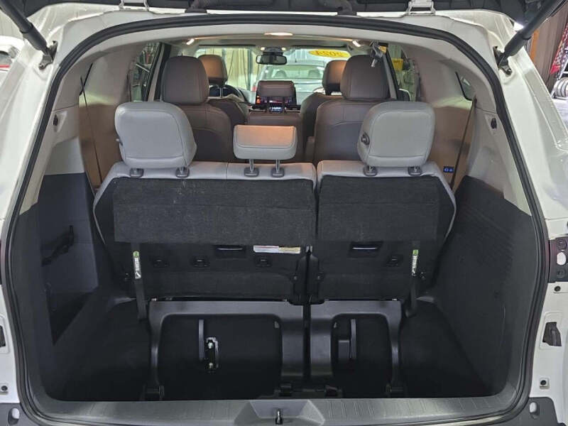 2024 Toyota Sienna XLE 7-Passenger