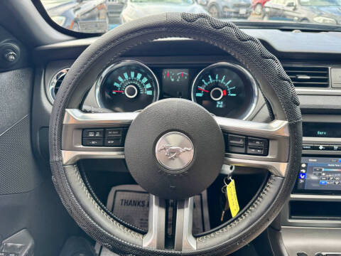 2013 Ford Mustang V6