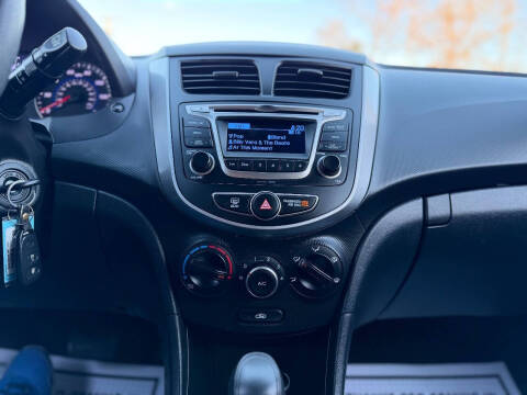 2015 Hyundai Accent GS