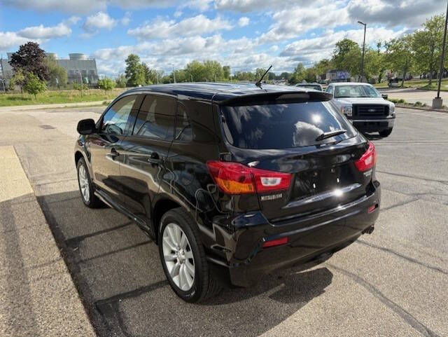 2011 Mitsubishi Outlander Sport SE