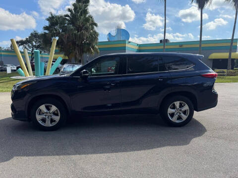 2021 Toyota Highlander LE